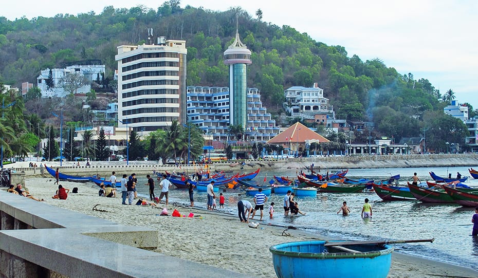 Thích Ca Phật Đài Vũng Tàu. Chạm vào tĩnh lặng giữa Núi Lớn và biển xanh